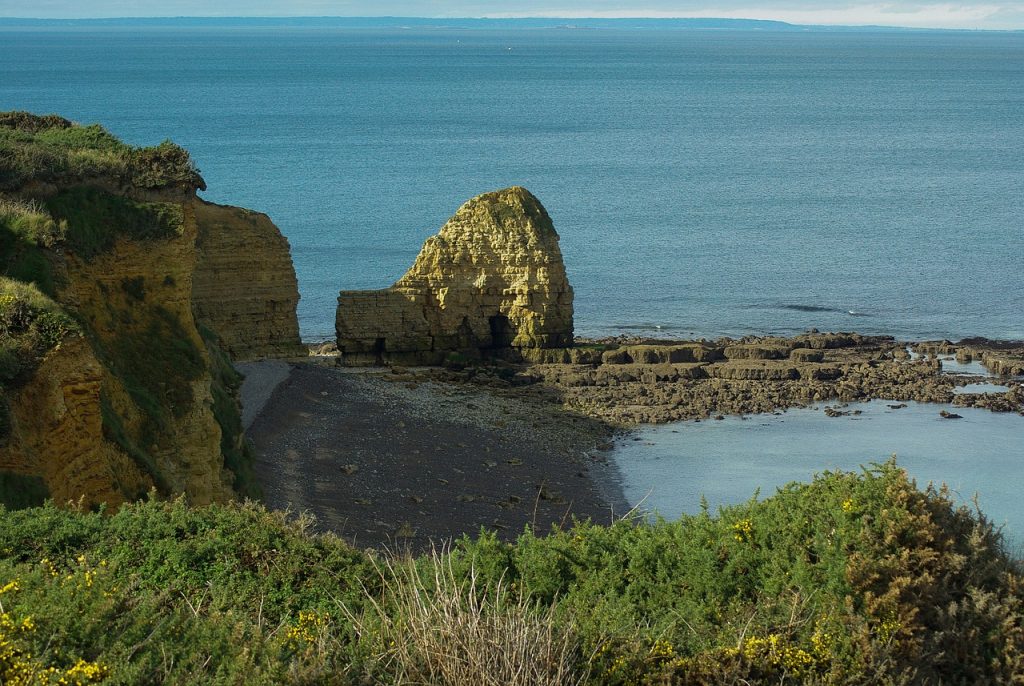 Discover la Pointe du Hoc: a vital WWII site in Normandy